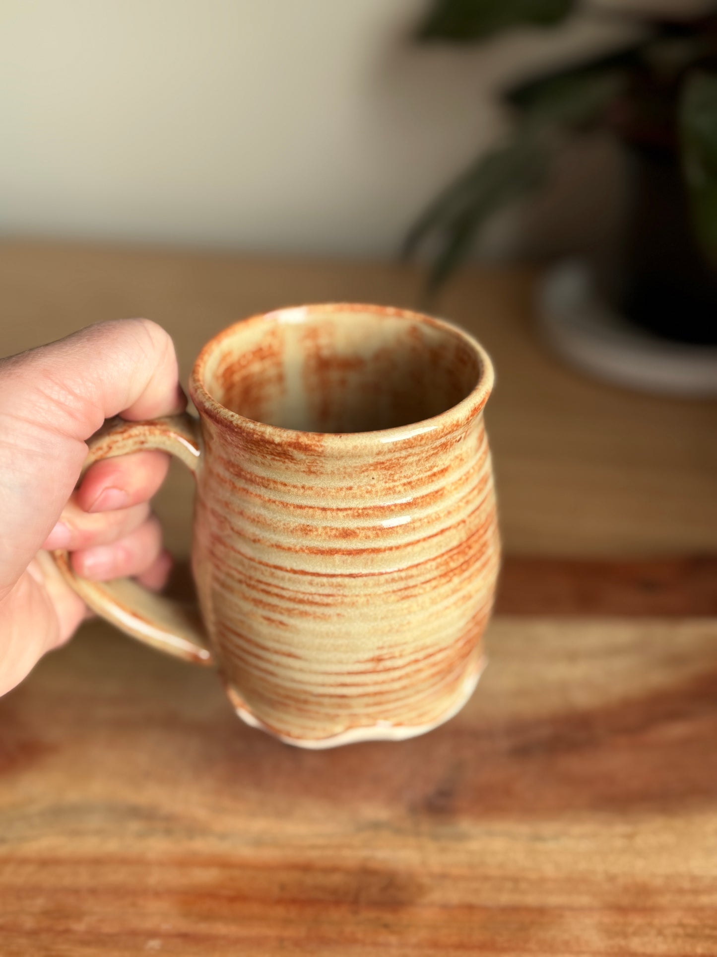 Light Brown/Rust Textured Mug
